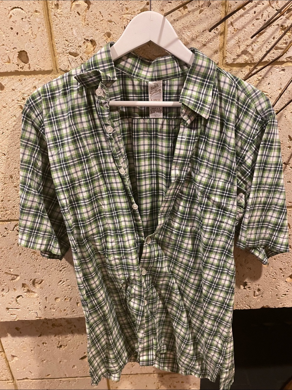 Classic Green Plaid Short-Sleeve Button-Down Shirt